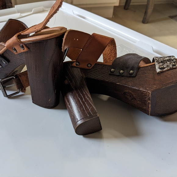 Women's sandals - Picture 3 of 3